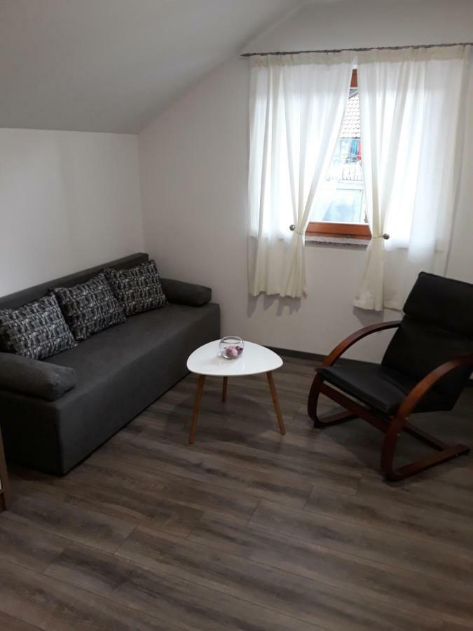 Guest House Vana Korenica Exterior foto